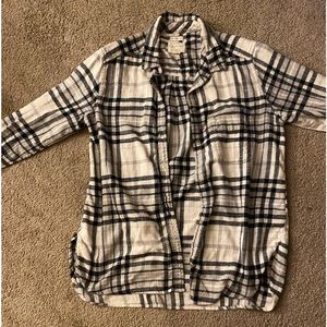 American Eagle Ahhmazingly soft boyfriend got flannel s/large! super soft!!